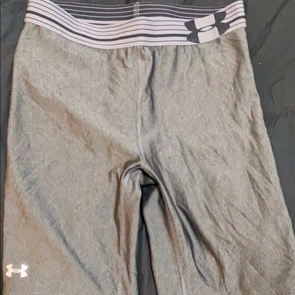 Grey shorts - Picture 2 of 3